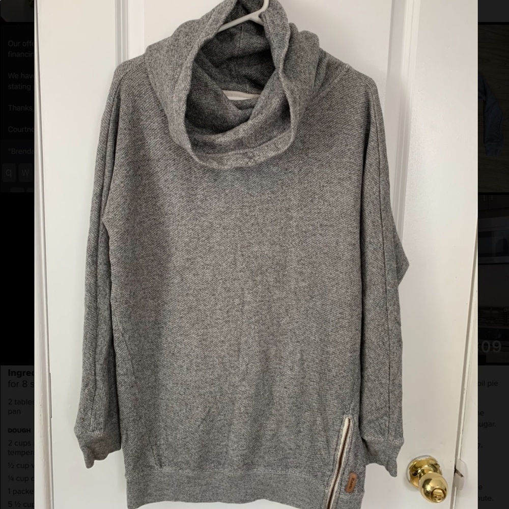 Roots oversized cowl neck sweater / grey / women’s size M